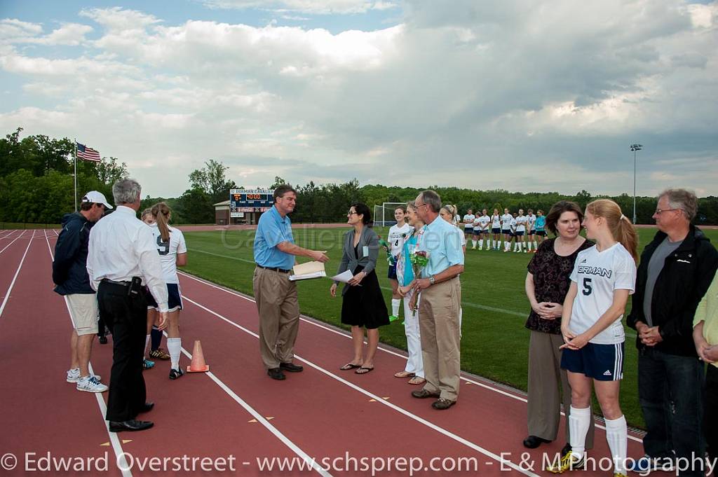 LSoccer Seniors-28.jpg